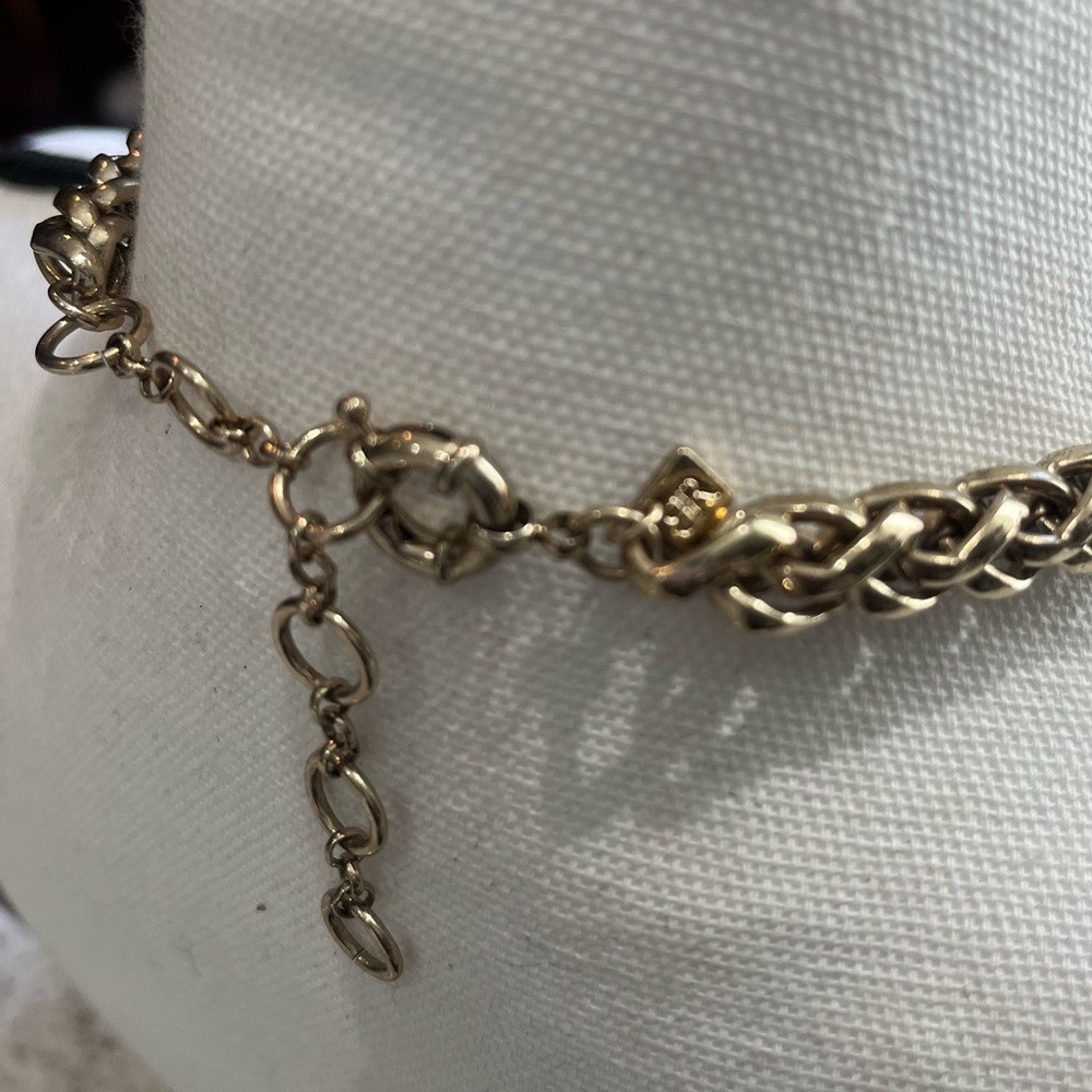 Statement Necklace - Picture 4 of 9